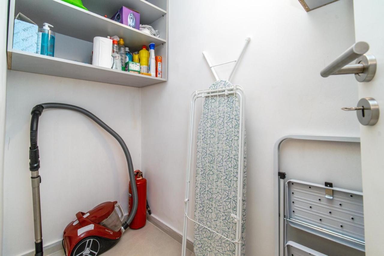 Appartement Urban Luxury On A Quiet Street In The Center Of Athènes Extérieur photo