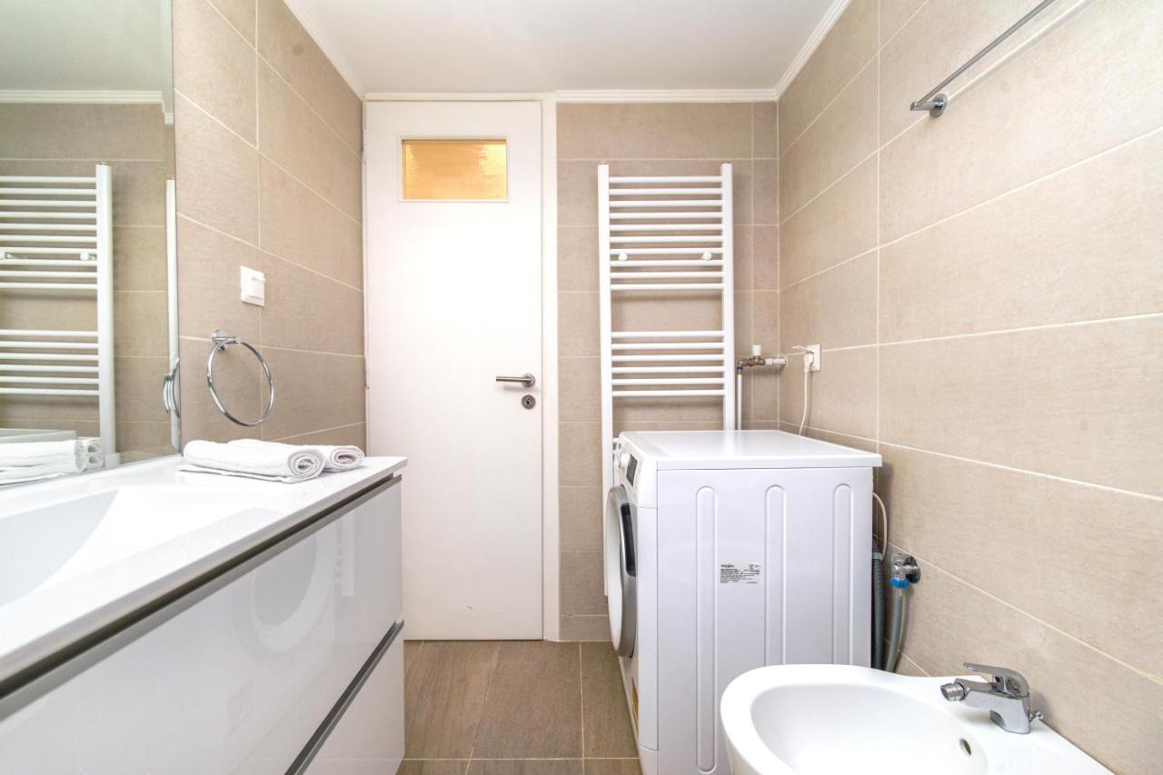 Appartement Urban Luxury On A Quiet Street In The Center Of Athènes Extérieur photo